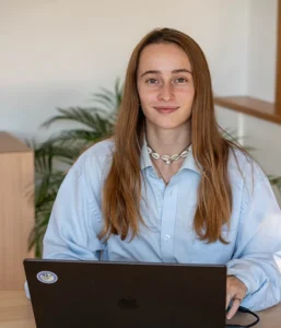 Jeanne Delpierre, cheffe de projet SEO chez Premiere.Page