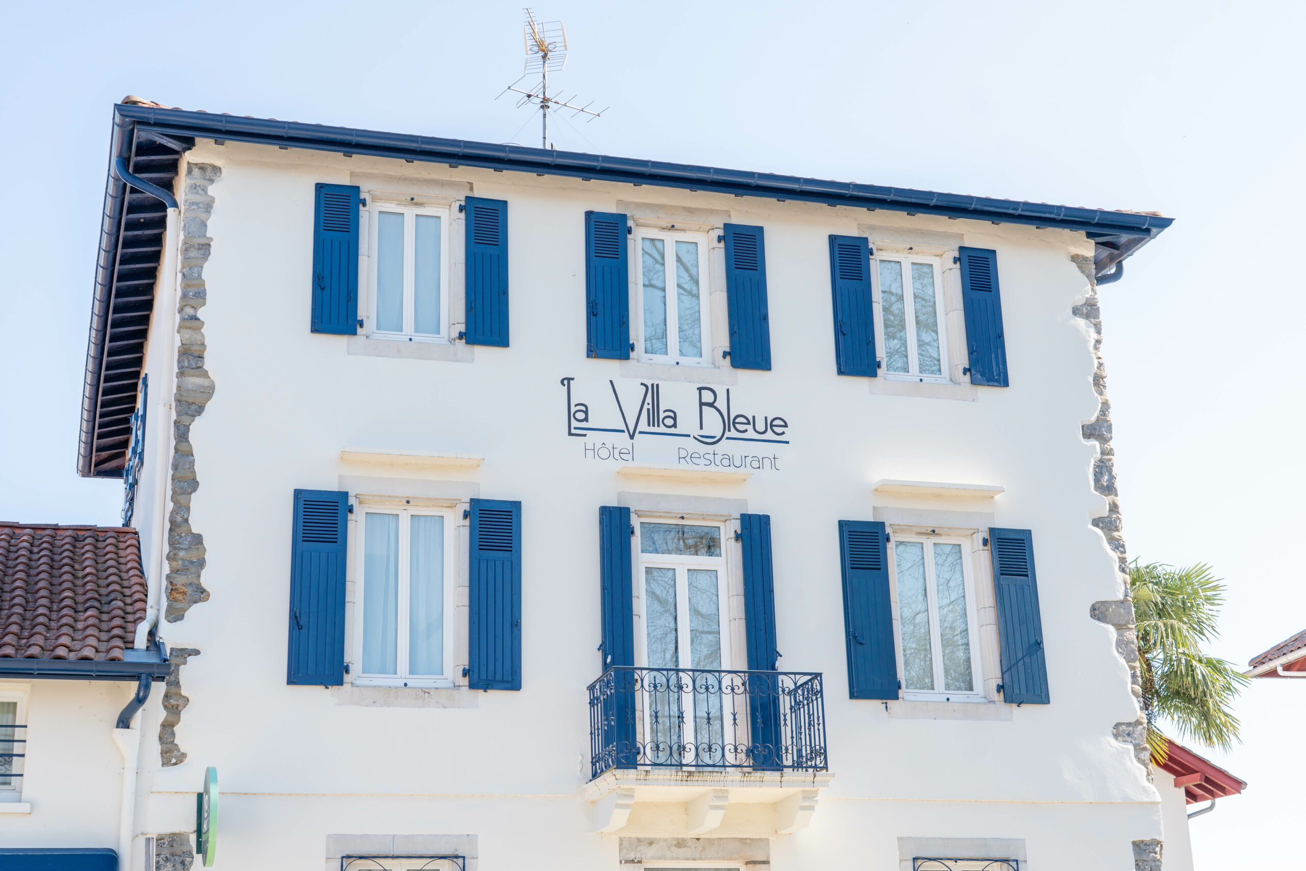 Hôtel restaurant à Cambo-les-Bains : La Villa Bleue, une adresse du Pays Basque qui rayonne