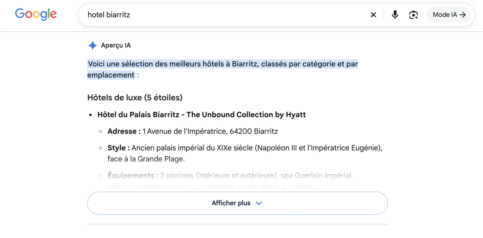 Aperçu IA de Google pour la recherche « hotel biarritz » : une sélection d’hôtels classés par catégorie, avec adresse, style et équipements