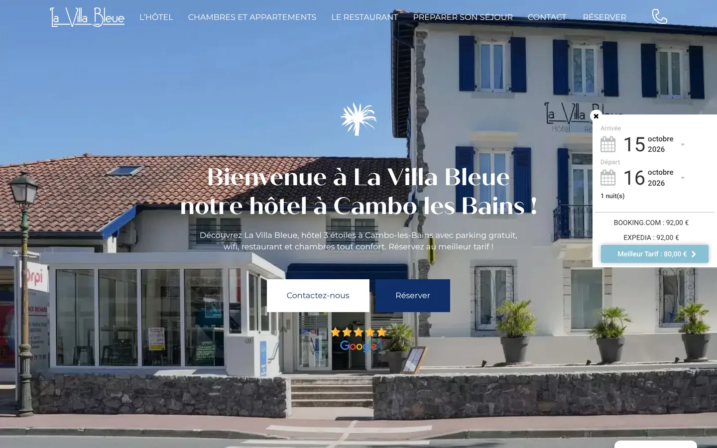 Page d’accueil du site de l’hôtel La Villa Bleue à Cambo-les-Bains : le module de réservation compare Booking.com et Expedia à 92 € et le meilleur tarif direct à 80 €